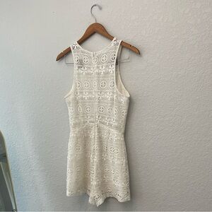BB DAKOTA | White Lace Romper